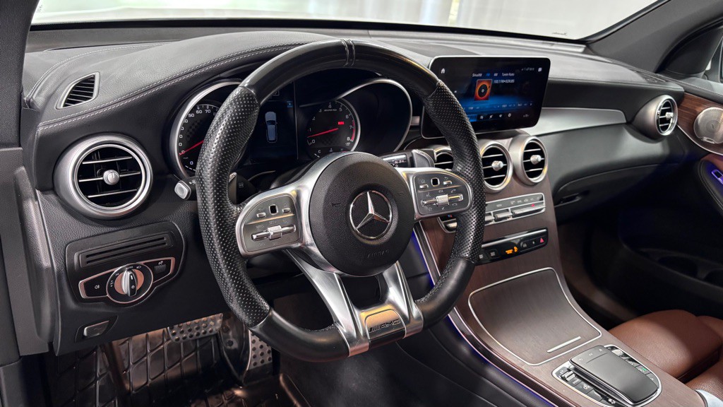 2021 Mercedes-Benz GLC-Class Image 9
