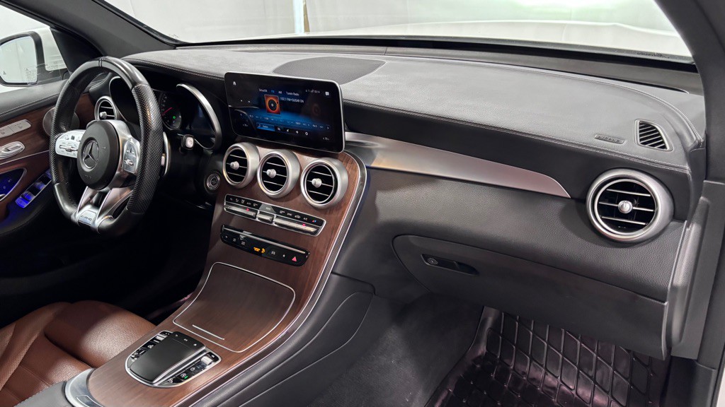 2021 Mercedes-Benz GLC-Class Image 17
