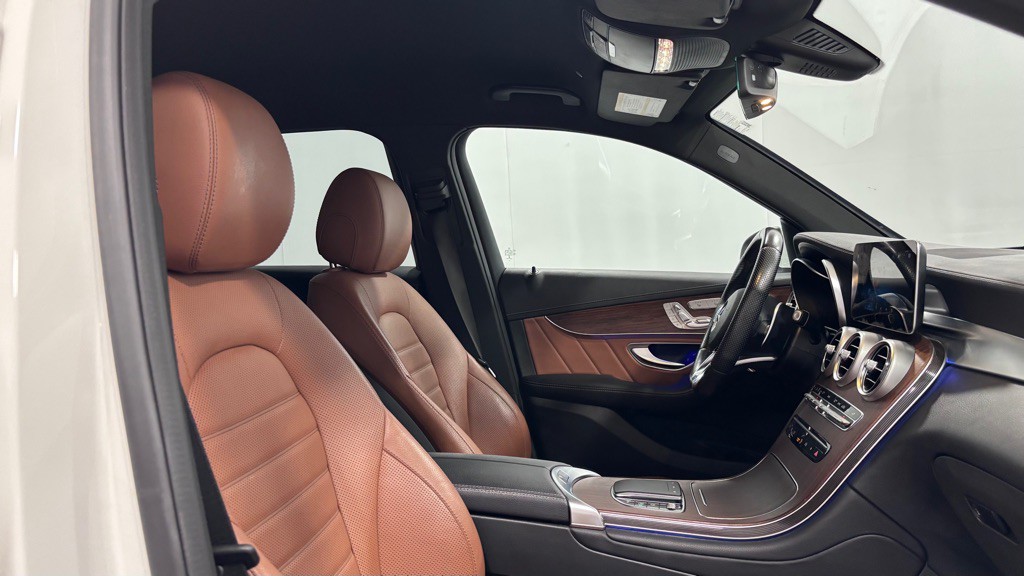 2021 Mercedes-Benz GLC-Class Image 19