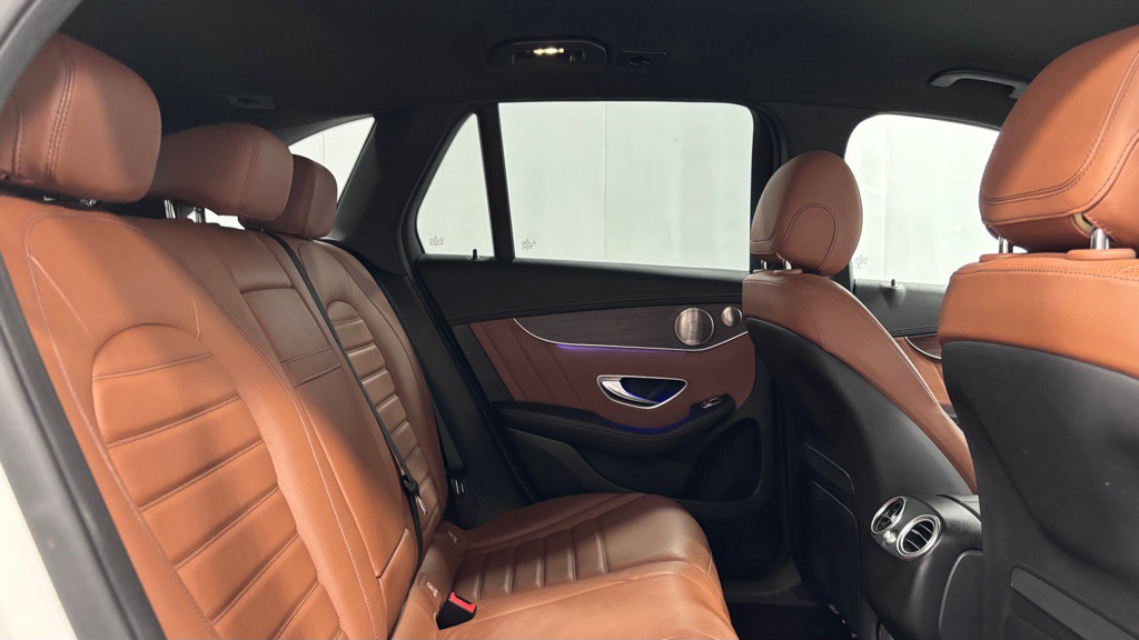 2021 Mercedes-Benz GLC-Class Image 25