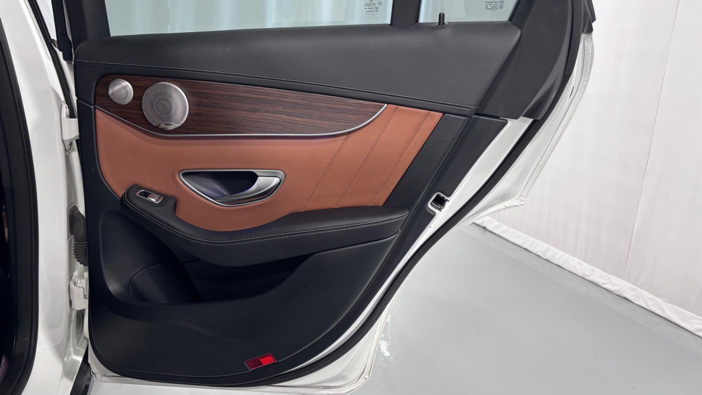 2021 Mercedes-Benz GLC-Class Image 27