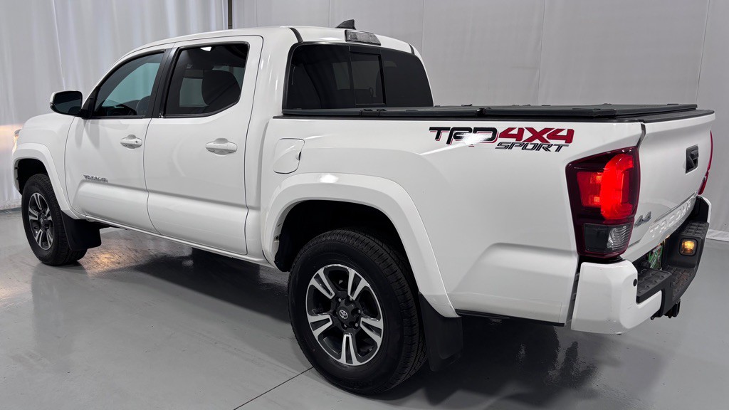 2019 Toyota Tacoma Image 7