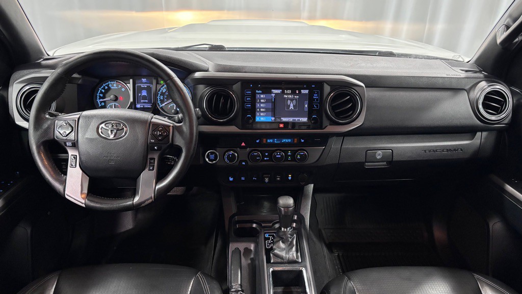 2019 Toyota Tacoma Image 10
