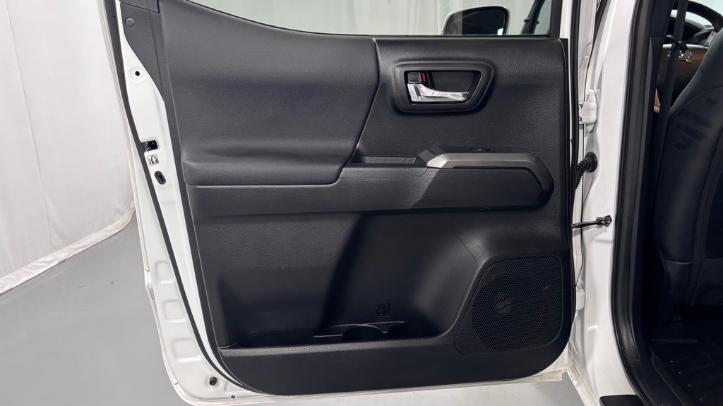 2019 Toyota Tacoma Image 23