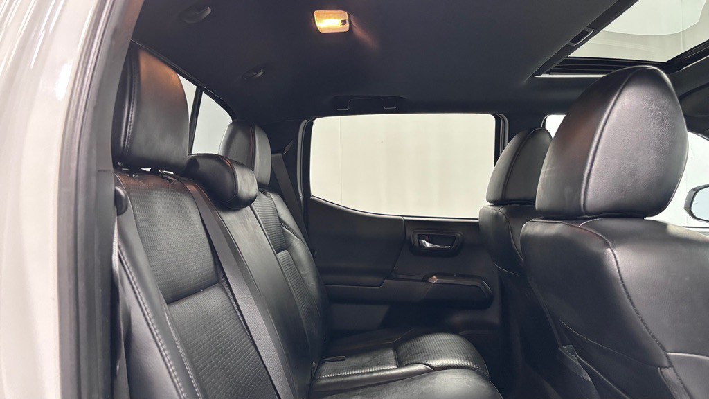 2019 Toyota Tacoma Image 25