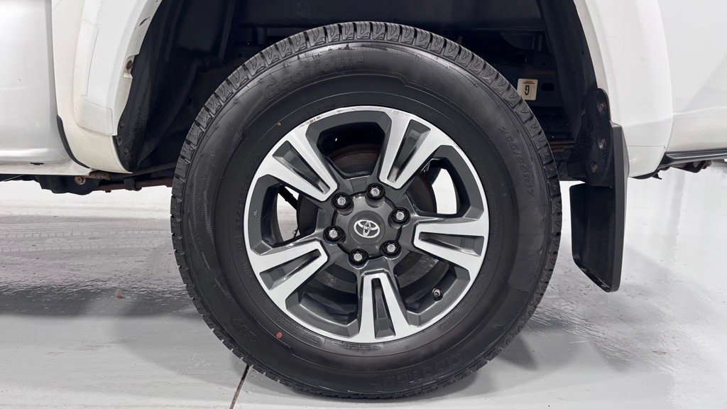 2019 Toyota Tacoma Image 31