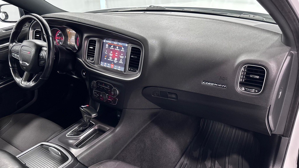 2020 Dodge Charger Image 16