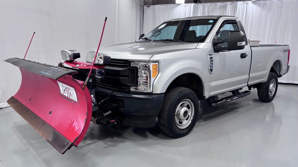 2017 Ford F-250 Image 1