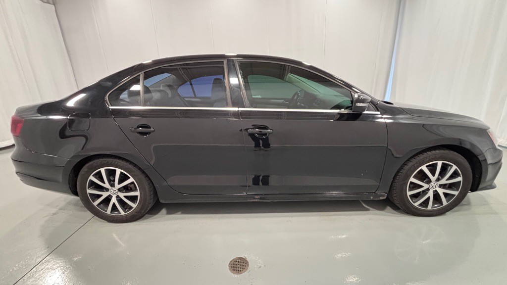 2017 Volkswagen Jetta Image 4