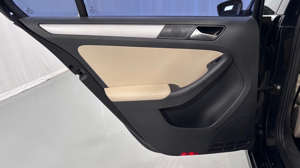 2017 Volkswagen Jetta Image 13