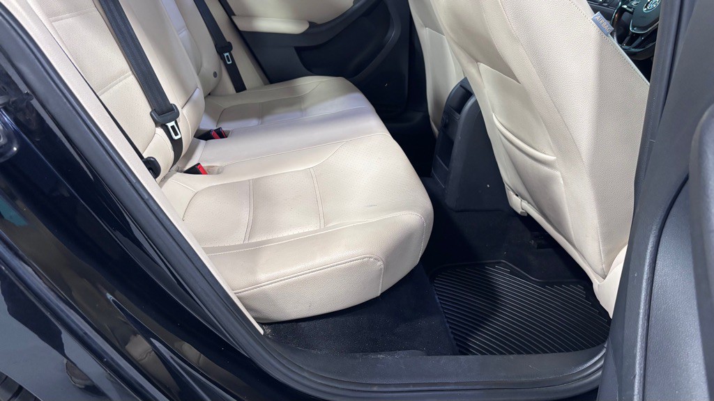 2017 Volkswagen Jetta Image 14