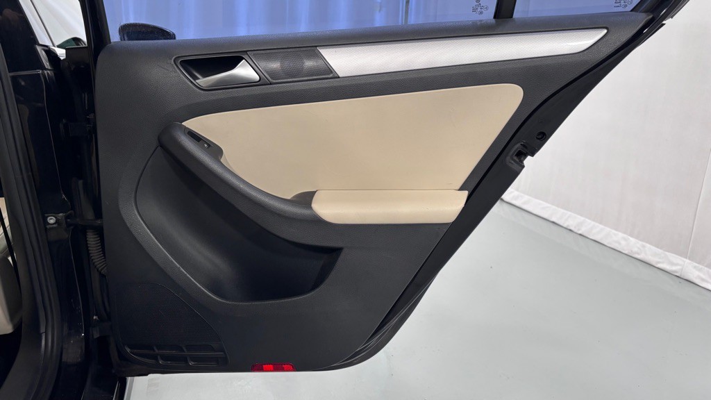 2017 Volkswagen Jetta Image 17