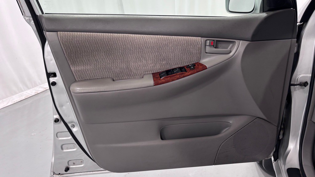 2007 Toyota Corolla Image 16