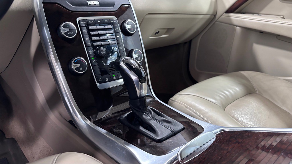 2014 Volvo S80 Image 16