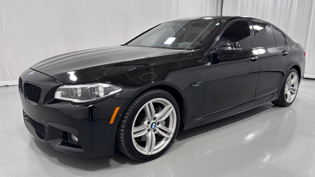 2016 BMW 5 Series Image 1