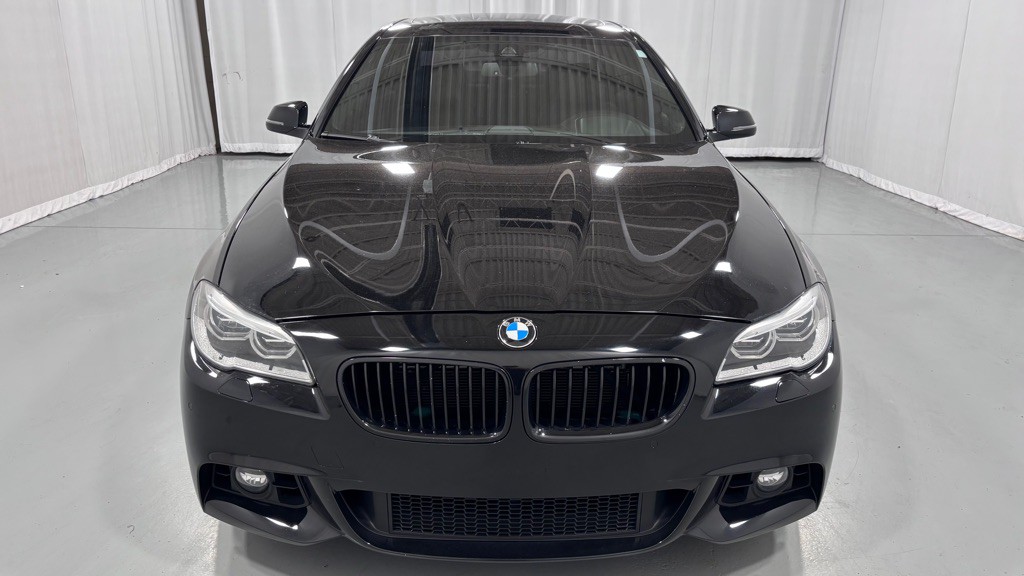 2016 BMW 5 Series Image 2
