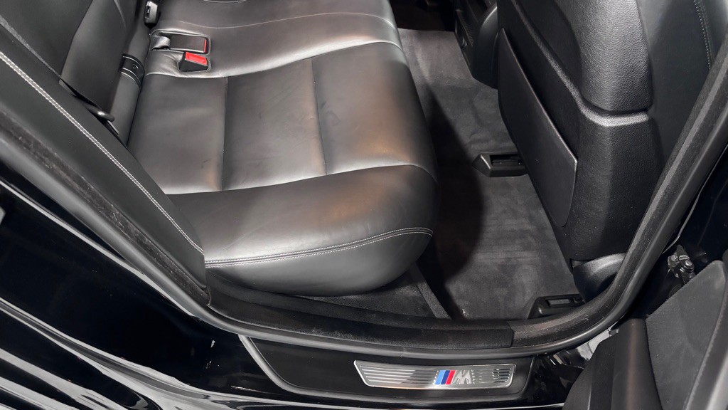 2016 BMW 5 Series Image 24