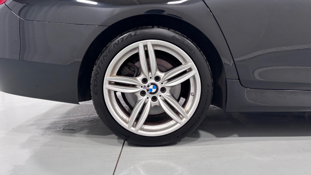 2016 BMW 5 Series Image 33