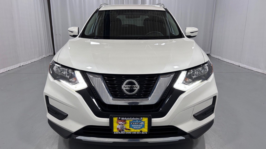 2018 Nissan Rogue Image 2