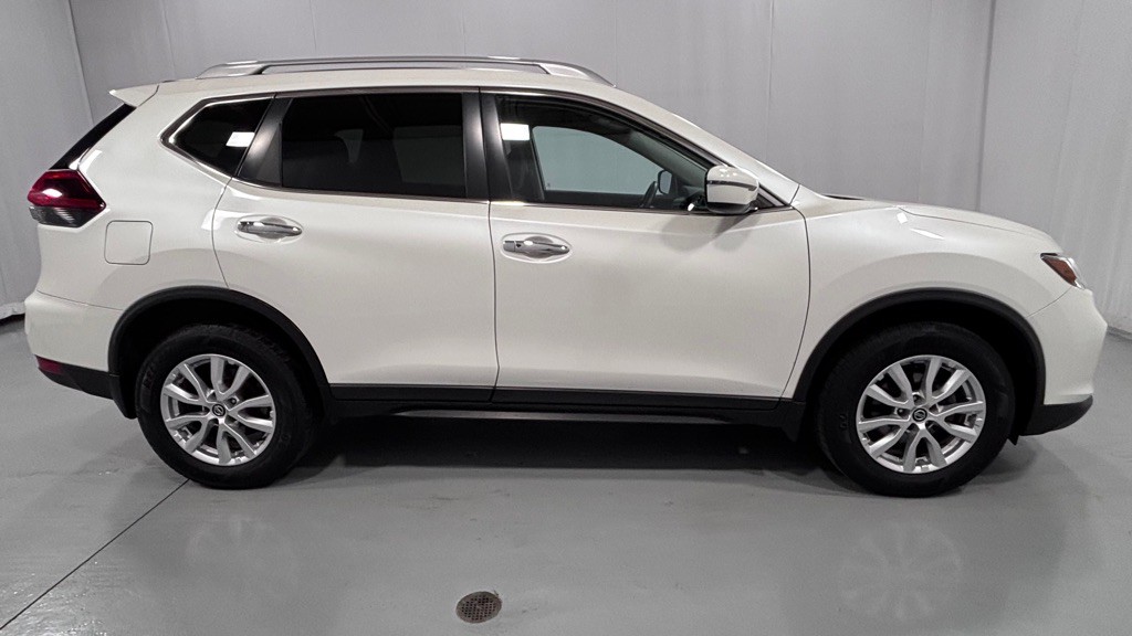 2018 Nissan Rogue Image 4