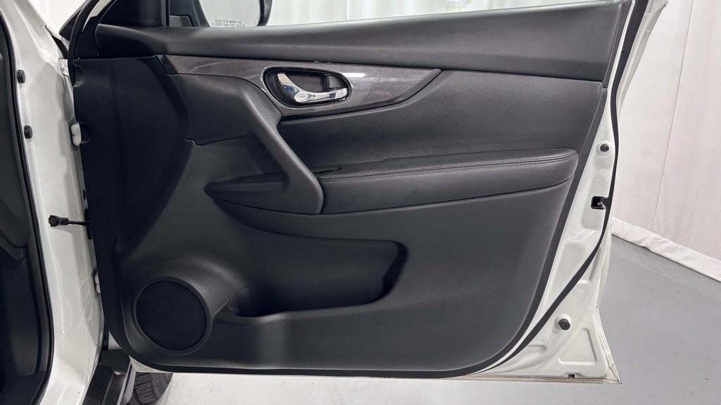 2018 Nissan Rogue Image 20