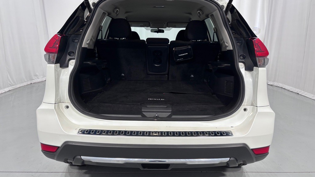 2018 Nissan Rogue Image 28