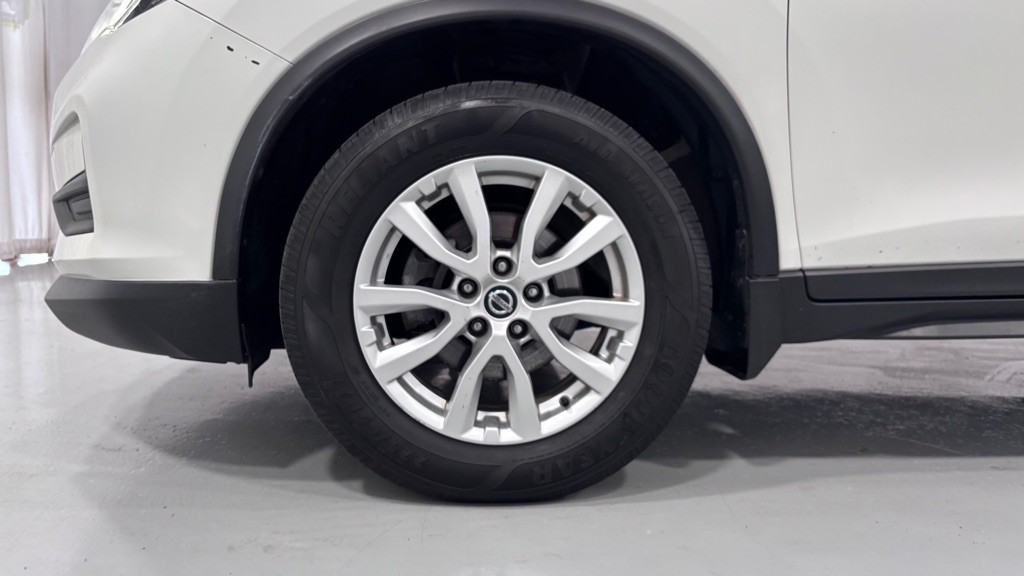 2018 Nissan Rogue Image 30