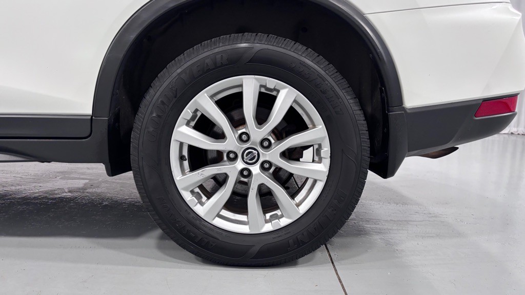 2018 Nissan Rogue Image 31