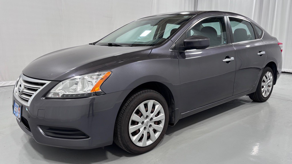 2015 Nissan Sentra Image 1