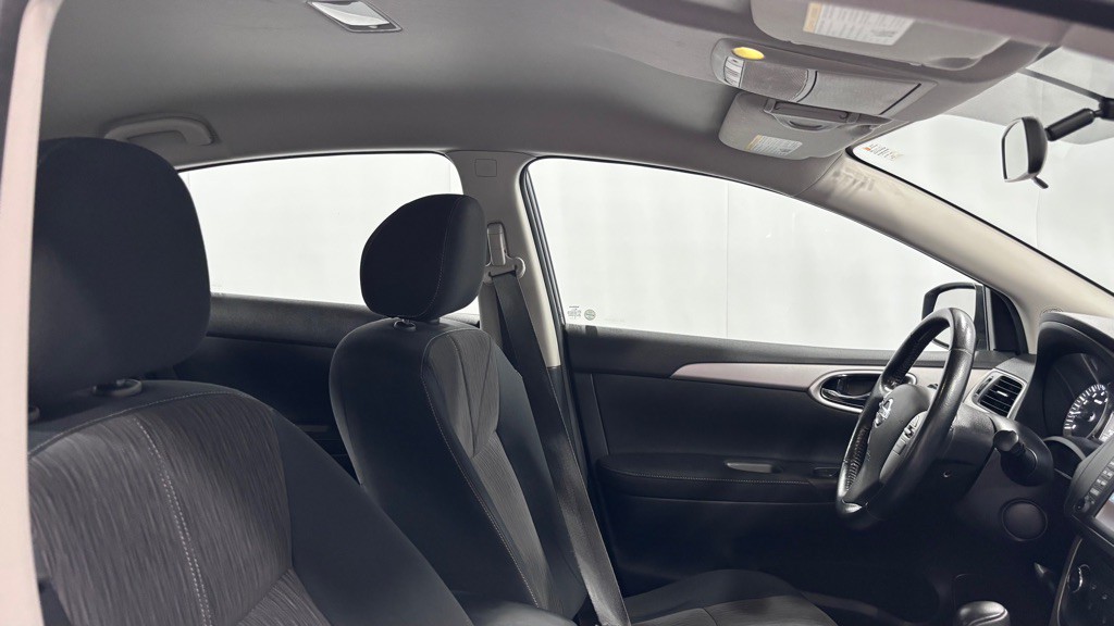 2015 Nissan Sentra Image 19