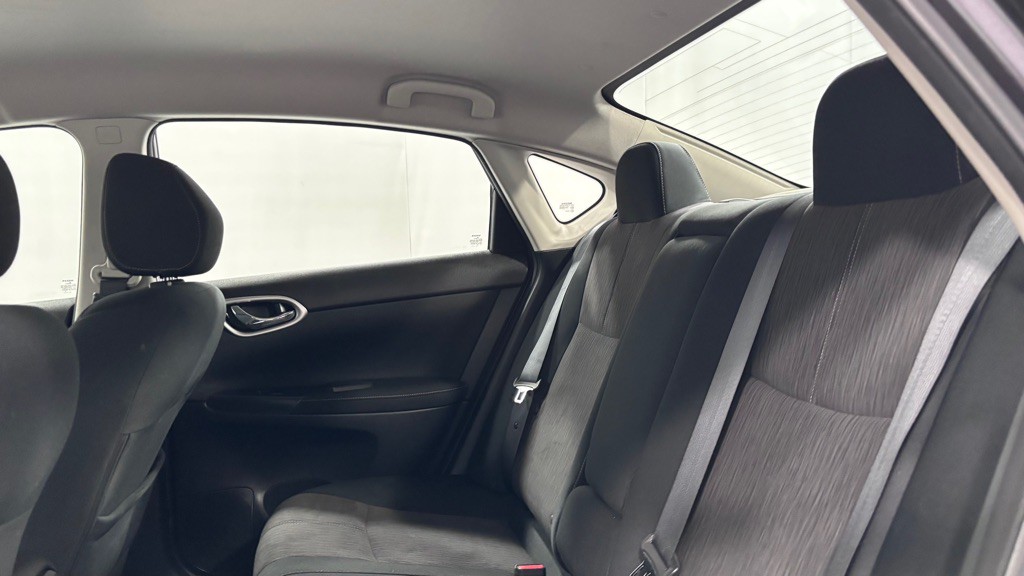 2015 Nissan Sentra Image 22