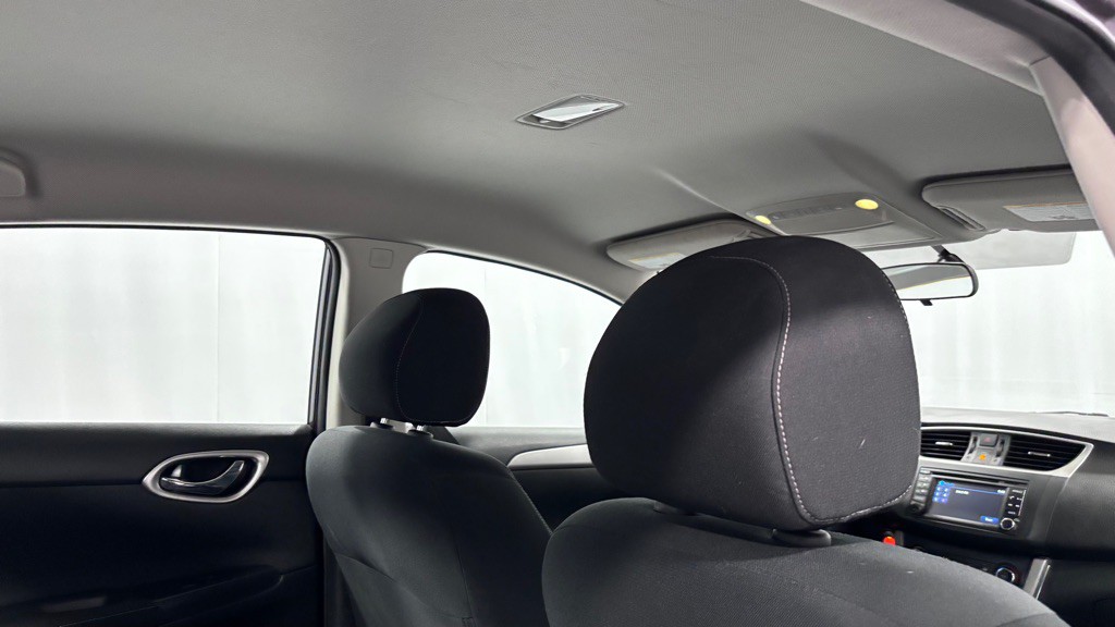 2015 Nissan Sentra Image 26