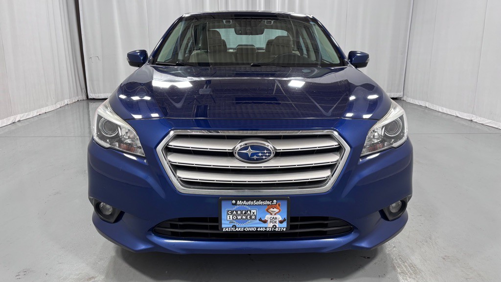 2017 Subaru Legacy Image 2
