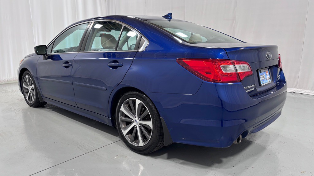 2017 Subaru Legacy Image 7