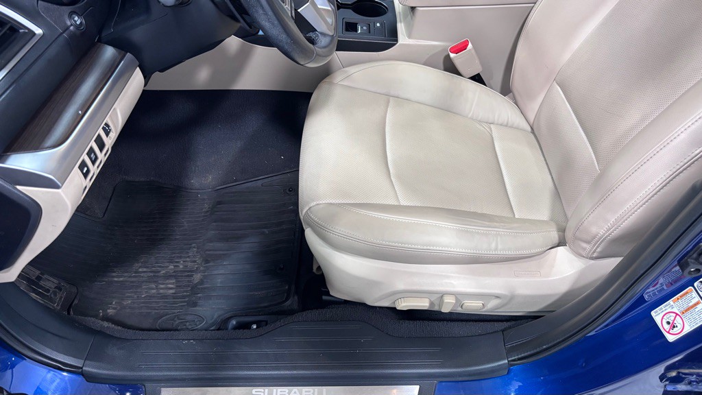 2017 Subaru Legacy Image 11