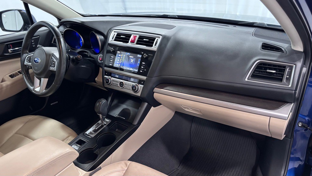 2017 Subaru Legacy Image 17