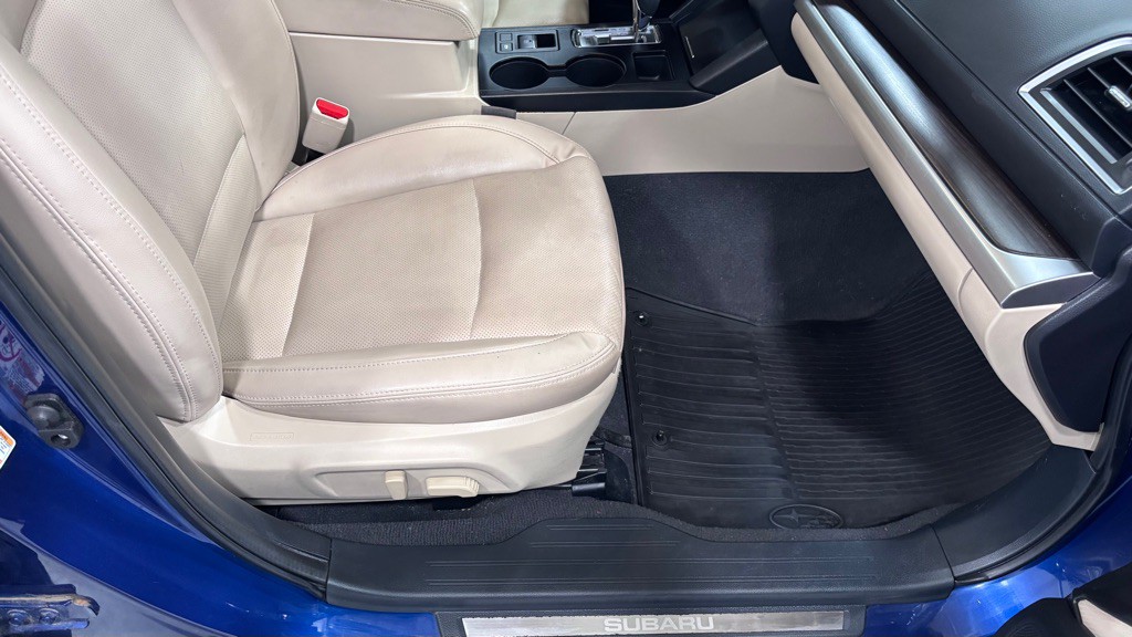 2017 Subaru Legacy Image 18