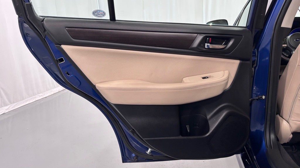 2017 Subaru Legacy Image 23