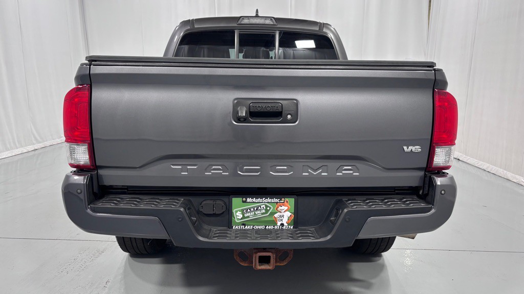 2016 Toyota Tacoma Image 6