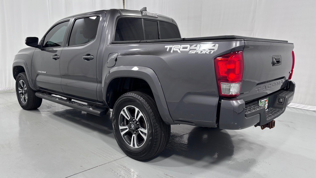 2016 Toyota Tacoma Image 7