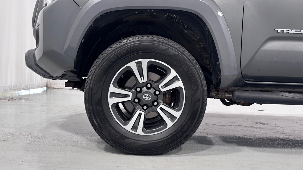 2016 Toyota Tacoma Image 29