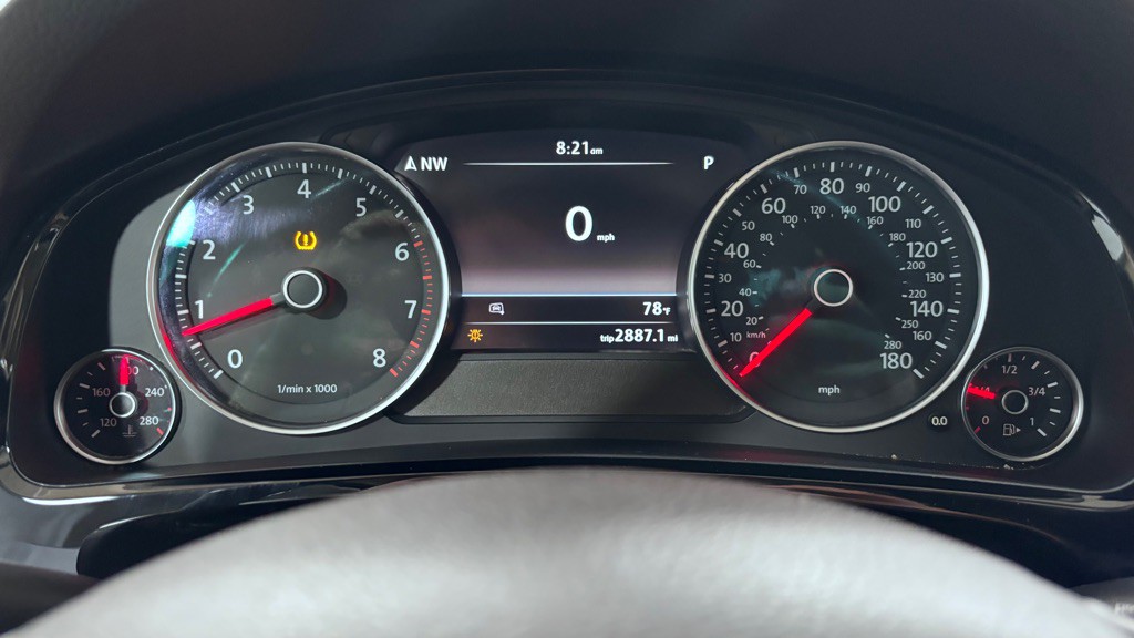 2016 Volkswagen Touareg Image 14