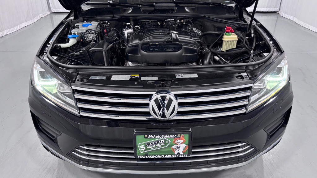 2016 Volkswagen Touareg Image 29