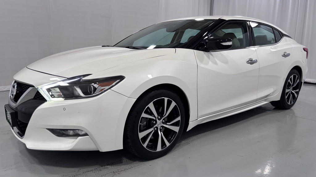 2018 Nissan Maxima Image 1