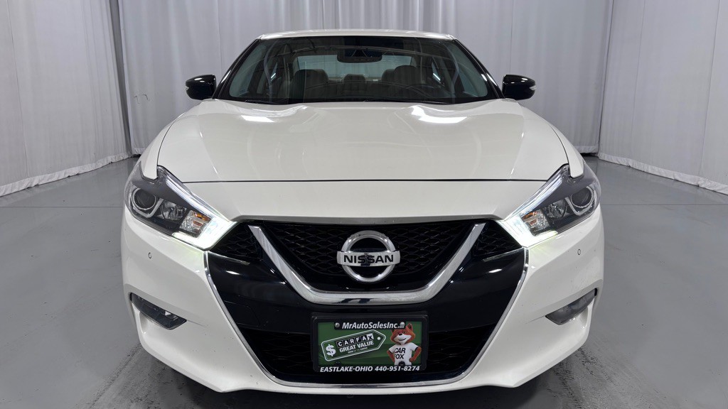 2018 Nissan Maxima Image 2