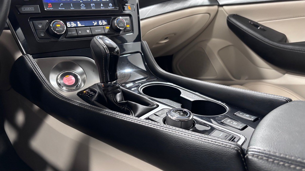 2018 Nissan Maxima Image 15