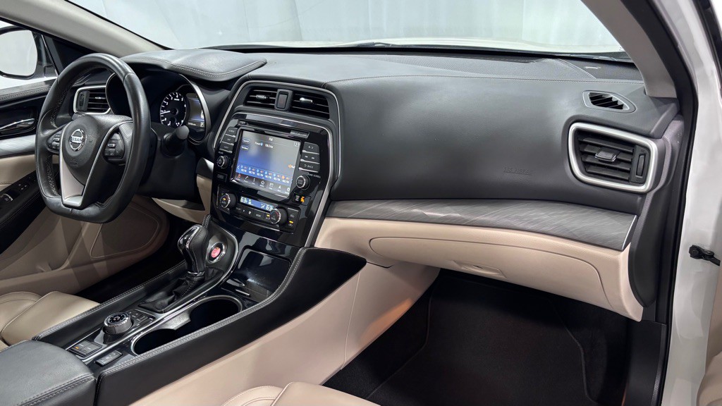 2018 Nissan Maxima Image 17