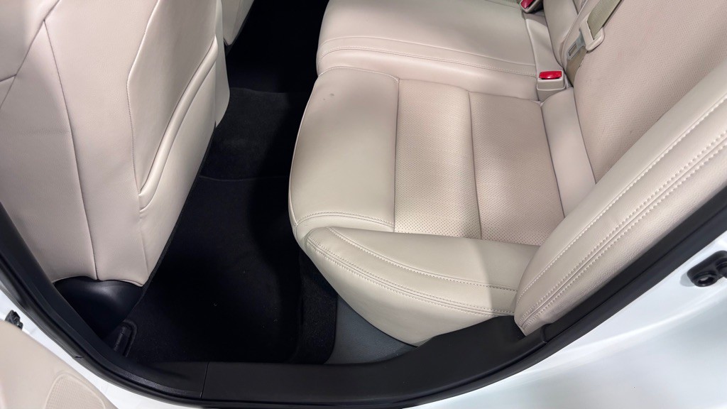 2018 Nissan Maxima Image 21