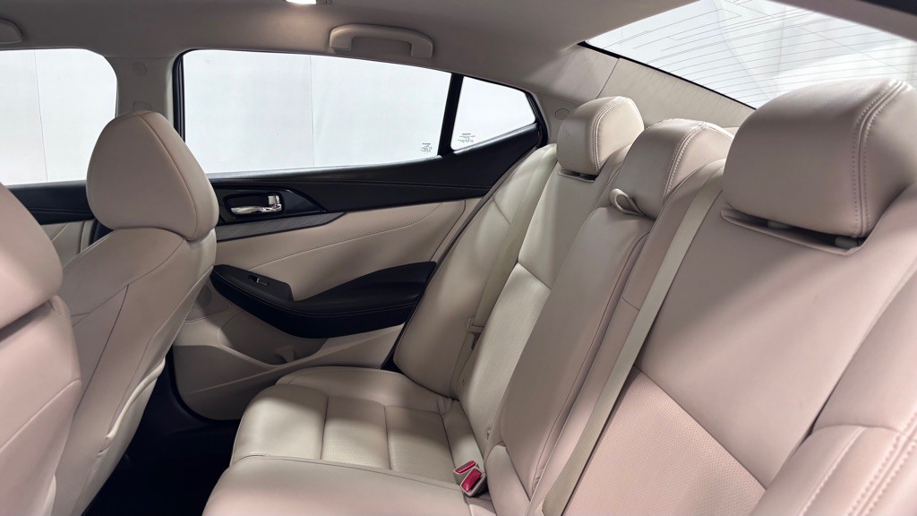 2018 Nissan Maxima Image 22