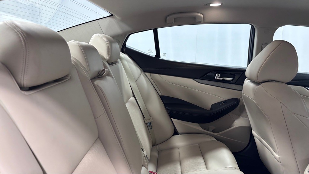 2018 Nissan Maxima Image 25